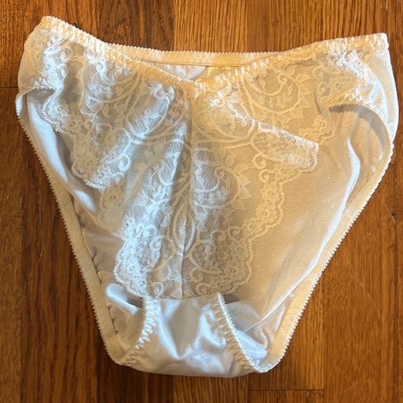 NWT VS intimate set - Picture 3 of 4